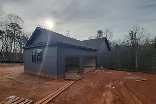 533 Sixteenth Cir, Walhalla, SC 29691 - Photo 2