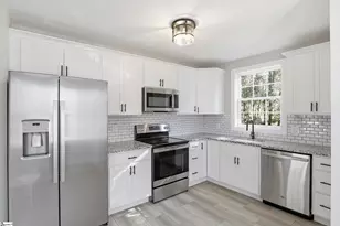 43 Beck Ave, Greenville, SC 29605 - Photo 6