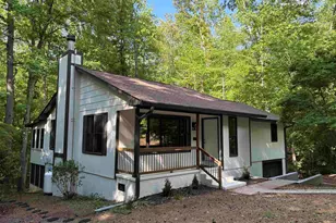 102 Blossom Ct, Westminster, SC 29693 - Photo 2