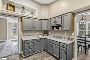 102 Blossom Ct, Westminster, SC 29693 - Photo 8