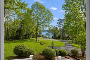 104 Emerald Pointe Dr, Seneca, SC 29672 - Photo 8
