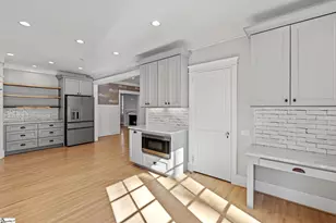 516 Cleveland St, Greenville, SC 29601 - Photo 16