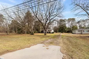 11601 US-221, Woodruff, SC 29388 - Photo 4