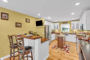 409 The Bear Blvd, Tamassee, SC 28686 - Photo 6