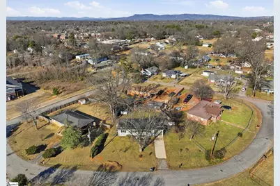 4 Neville Circle, Greenville, SC 29617 - Photo 4