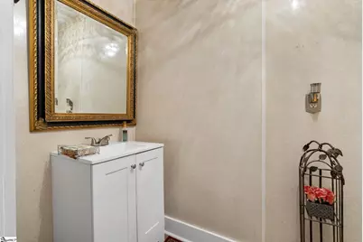 207 W 2nd Avenue, Easley, SC 29640 - Photo 18