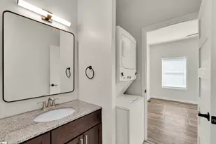 233 N Main St, Greenville, SC 29601 - Photo 14