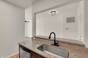 233 N Main St, Greenville, SC 29601 - Photo 6