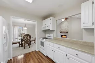 151 E Mountain Creek Rd, Greenville, SC 29609 - Photo 8