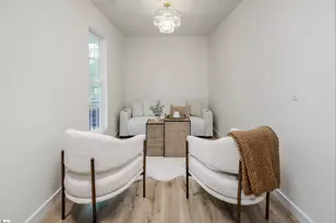 23 Ross St, Greenville, SC 29611 - Photo 6