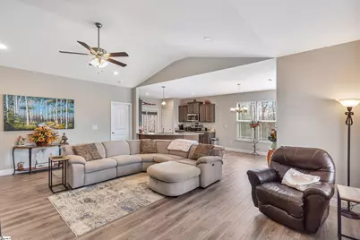 160 Inlet Pointe Drive, Anderson, SC 29625 - Photo 8