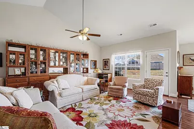 125 Apple Grove Drive, Inman, SC 29349 - Photo 4