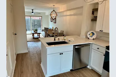 2530 E North Street #2530 E. North St., Unit 9J, Greenville, SC 29615 - Photo 2