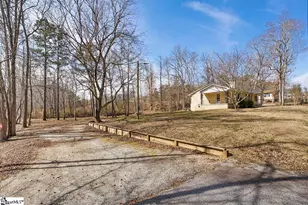 437 Sugar Creek Rd, Laurens, SC 29360 - Photo 14