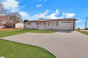 1411 Ballenger Rd, Inman, SC 29385 - Photo 2