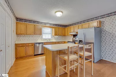 43 Rollingreen Road, Greer, SC 29651 - Photo 4