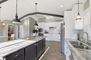 400 Clarendon Dr, Easley, SC 29642 - Photo 10