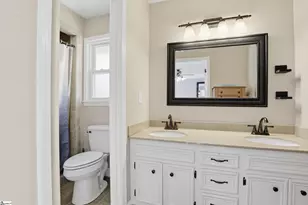 400 Clarendon Dr, Easley, SC 29642 - Photo 18