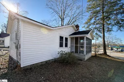 526 Church Street, Laurens, SC 29360 - Photo 2
