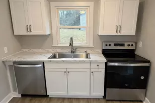 526 Church St, Laurens, SC 29360 - Photo 8