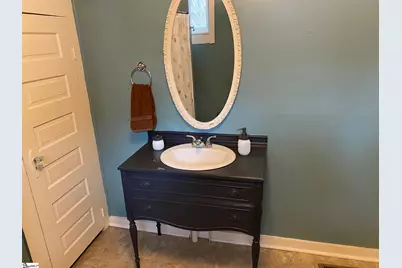 657 S Harper Street, Laurens, SC 29360 - Photo 16