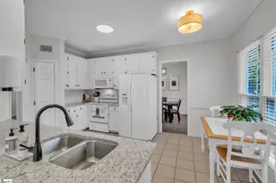 417 Roberts Rd, Taylors, SC 29687 - Photo 6