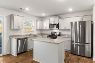 136 Poplarville Dr, Piedmont, SC 29673 - Photo 4