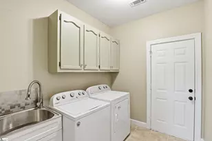 231 Greenview Cir, Greenville, SC 29609 - Photo 30