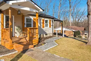 33 Essex Ct, Greenville, SC 29609 - Photo 6