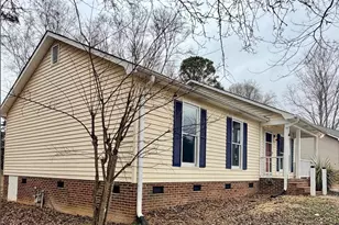 104 Dunwoody Dr, Simpsonville, SC 29681 - Photo 2