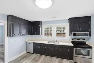 314 Eastview Dr, Simpsonville, SC 29681 - Photo 4