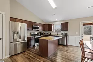 1657 Currys Lake Rd, Gray Court, SC 29645 - Photo 8