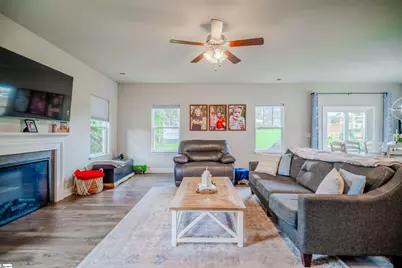 207 Phillips Avenue, Easley, SC 29640 - Photo 8