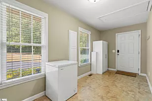 1016 Old Boiling Springs Rd, Greer, SC 29650 - Photo 28