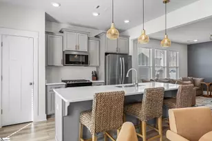 61 Mardale Ln, Greenville, SC 29609 - Photo 10