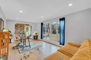 6 Devonshire Ln, Greenville, SC 29617 - Photo 4