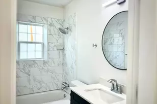 208B Collins Ave, Spartanburg, SC 29306 - Photo 16