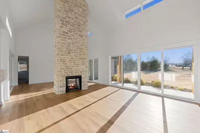 541 E Airport Road, Greer, SC 29651 - Photo 4