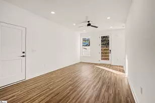 202 Pine St, Easley, SC 29640 - Photo 6