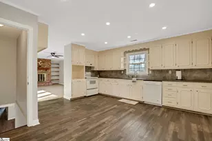 403 Havenhurst Dr, Taylors, SC 29687 - Photo 8