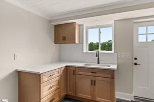 101 Fairview Dr, Greenville, SC 29609 - Photo 40