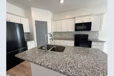 206 Essex Drive, Clinton, SC 29325 - Photo 4