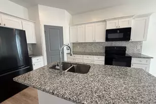 206 Essex Dr, Clinton, SC 29325 - Photo 4