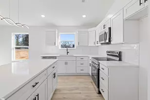 106 New St, Gaffney, SC 29304 - Photo 12