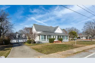 302 W Hampton Avenue, Honea Path, SC 29654 - Photo 1