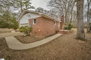 17 Riverview Cir, Greenville, SC 29611 - Photo 4