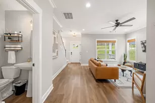 570 Lowndes Hill Rd, Greenville, SC 29607 - Photo 8