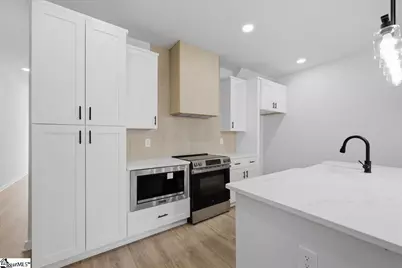 211 Montana Street, Greenville, SC 29611 - Photo 8