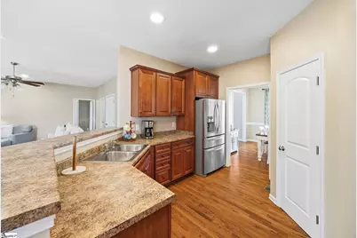 2 Paris Road, Taylors, SC 29687 - Photo 6