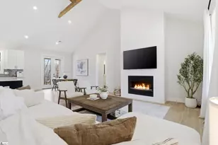 395 Mountain View Rd, Landrum, SC 29356 - Photo 2